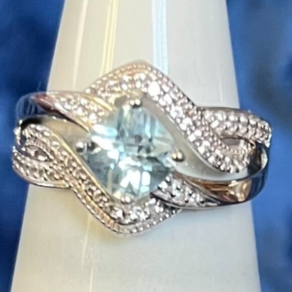 Kay Jewelers Sterling Silver Blue Topaz & White Sapphire Ring – Size 7 - Picture 6 of 8